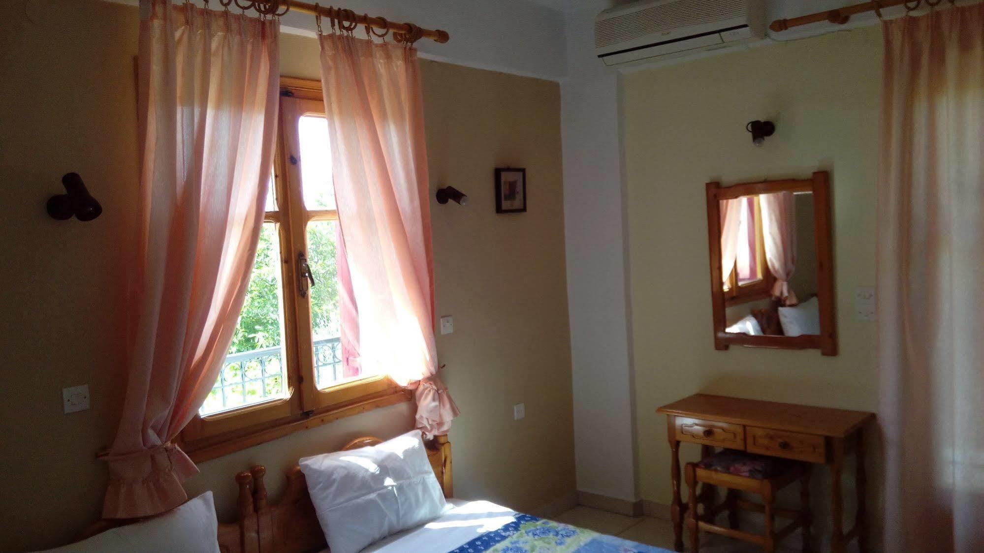 Anessis Cosmos Aparthotel Άναξος Εξωτερικό φωτογραφία